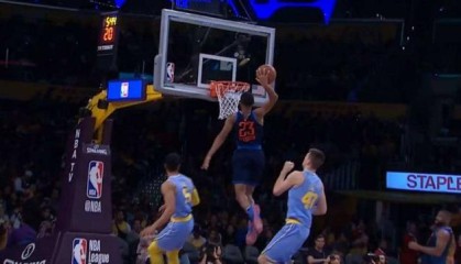  雷霆新秀首秀惊艳砍两双闪耀全场焦点