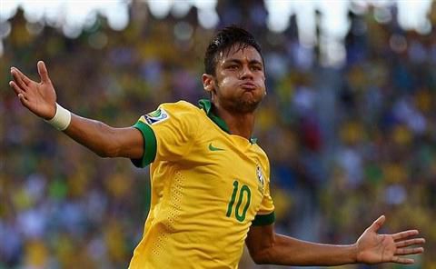  巴黎圣日耳曼官宣签下意甲金靴 夏窗首签重磅出炉  